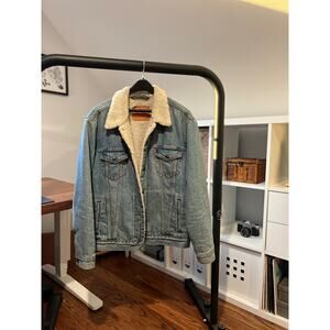 Levi’s denim Sherpa jacket Large